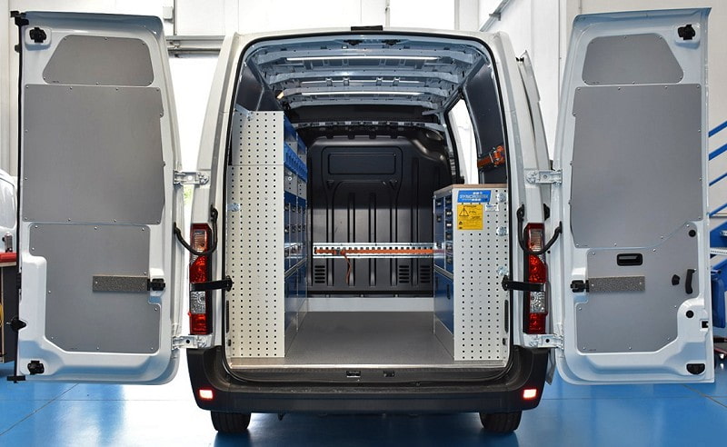 01 master Renault meublé Syncro Suisse