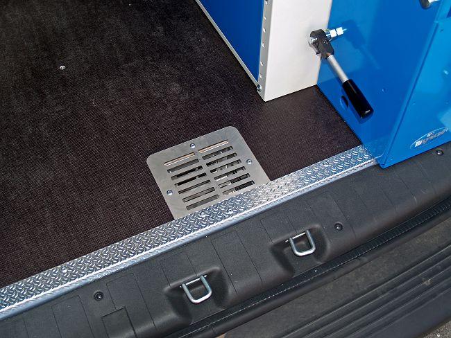 02 Puisard pour plancher de fourgon Syncro Suisse